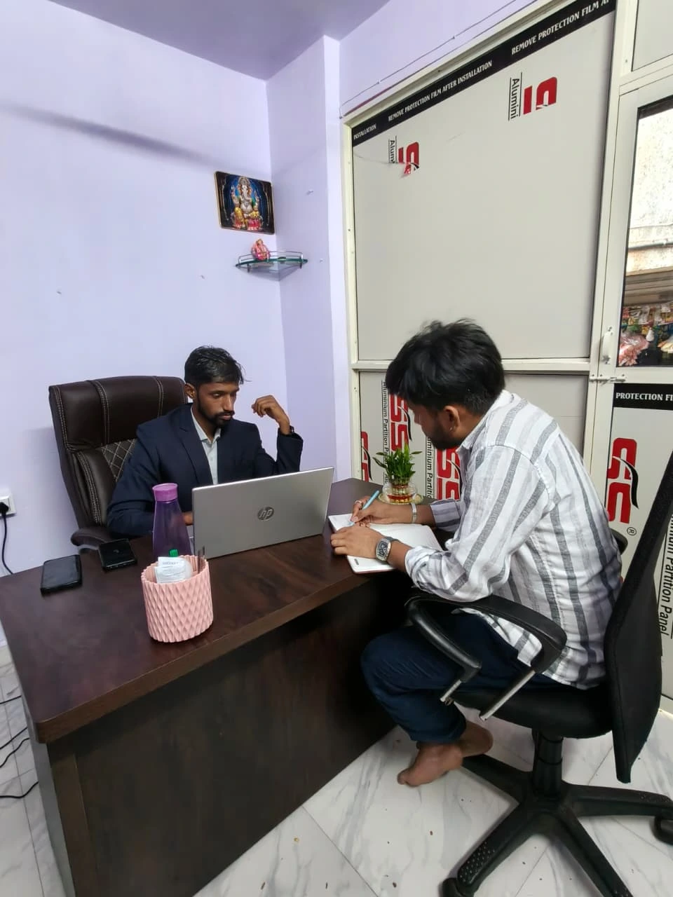Lumixo Virar Branch Manager Cabin